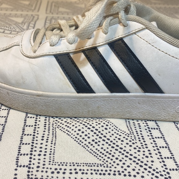 Adidas kids classic sneaker - Picture 4 of 5